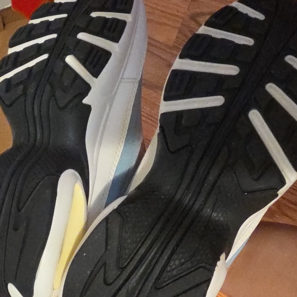 Nike Air Max Sneakers - Womens - Picture 5 of 10